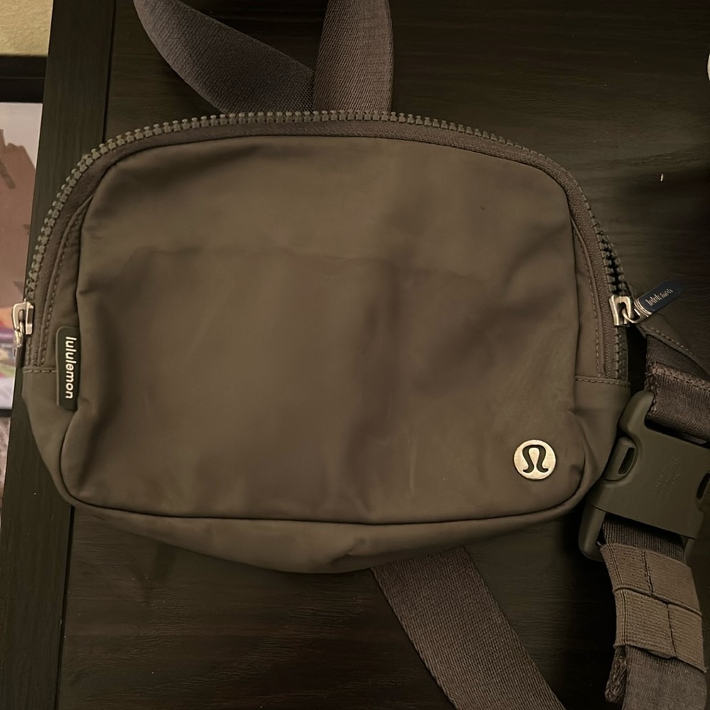 lululemon athletica Crossbody Bag in Dark Green